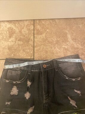 Source Unknown Black Distressed Women's Jeans